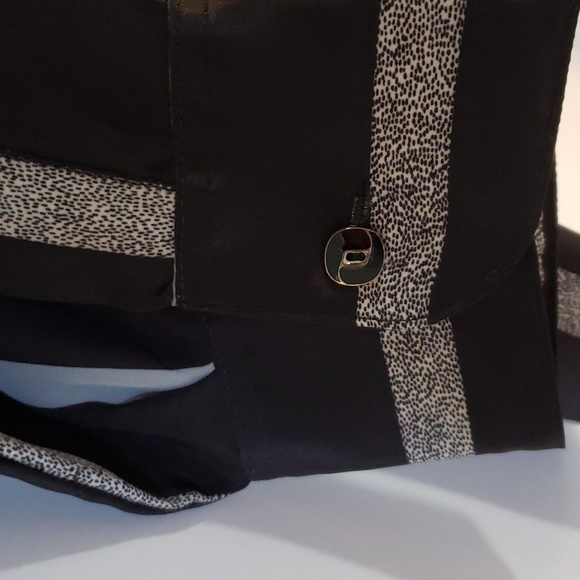 Loris Azzaro Black and Gray Button Shirt. - Picture 4 of 6